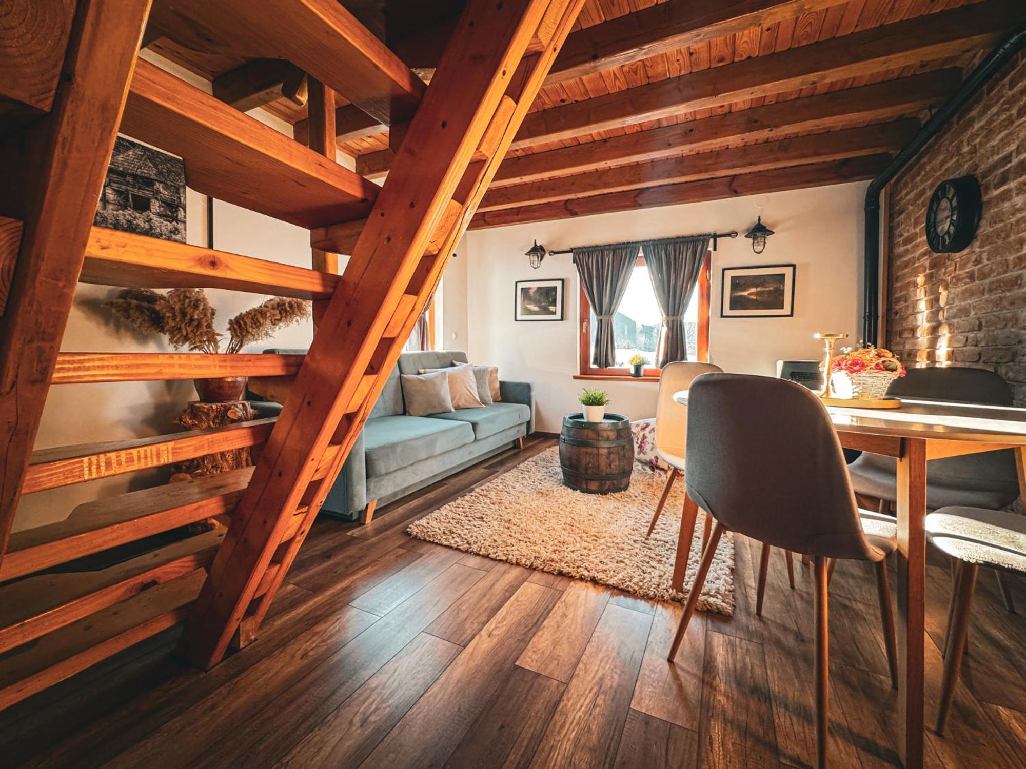 Woodenhouse With Two Apartments Оточац Екстер'єр фото